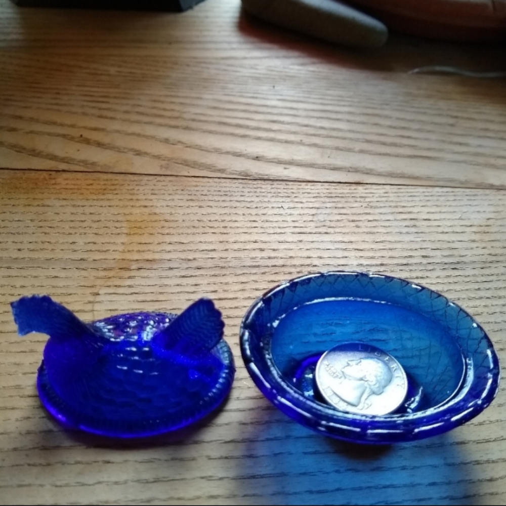 Small, Cobalt blue chicken dish
